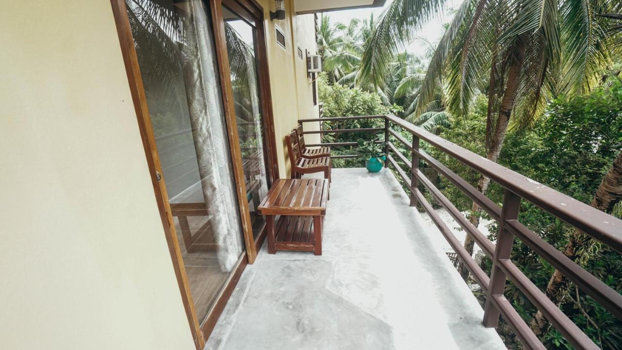 Point 303 Resort General Luna  Kültér fotó
